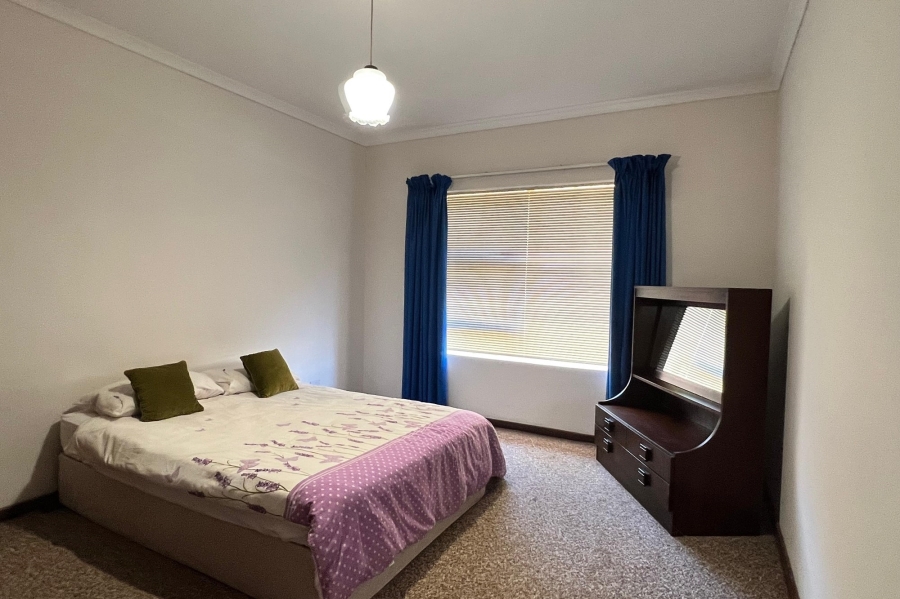 4 Bedroom Property for Sale in Wavecrest Eastern Cape